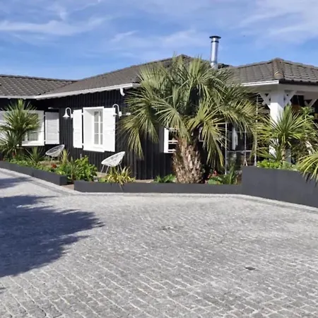 Villa Spacieuse Avec Piscine à *