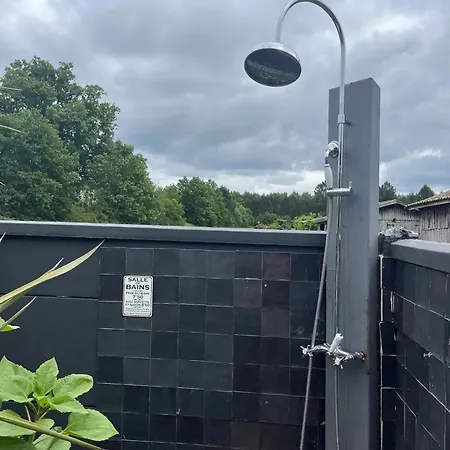 Spacieuse Avec Piscine à *