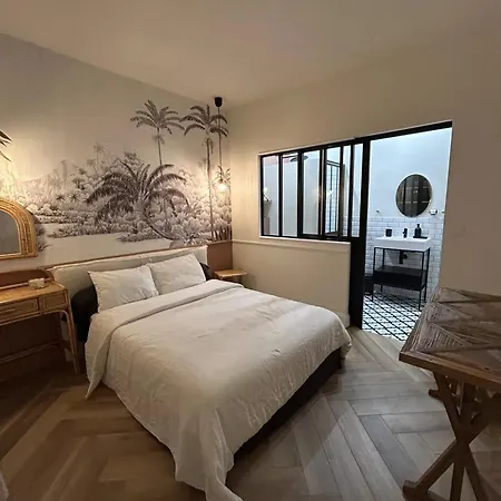 Spacieuse Avec Piscine à 别墅